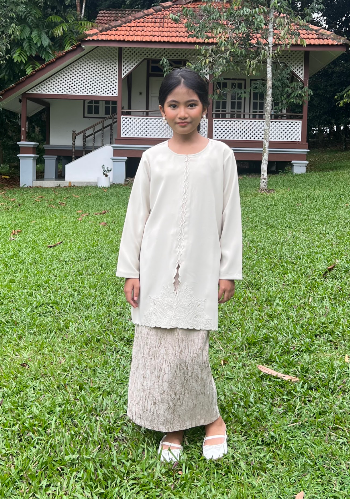 Klasik Raya 2025 Girl Pahang Kurung Series