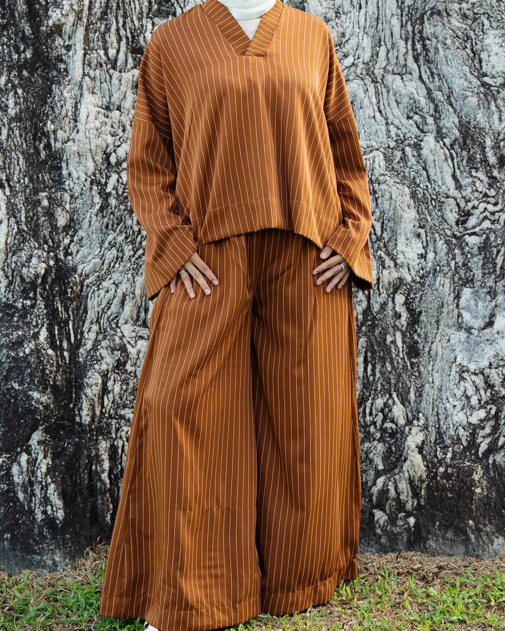 Vera Relaxed V-Neck Palazzo Set